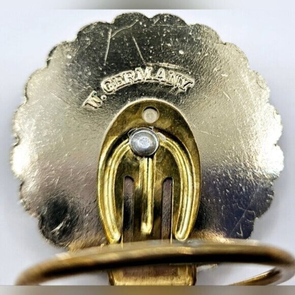Vintage West Germany Scarf Ring Hinge Clip Gold Tone Ornate 3D Design Round - Picture 6 of 9